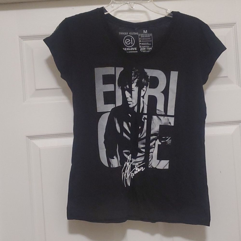 Enrique Iglesia black white gray tee